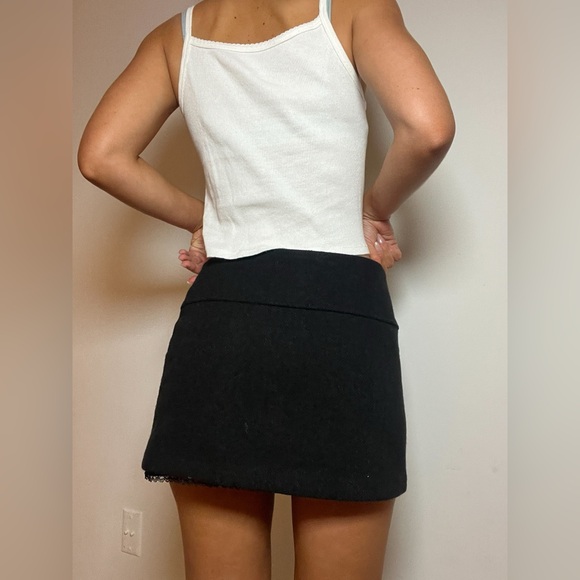 Brandy Melville Mini Skirt - Picture 2 of 3